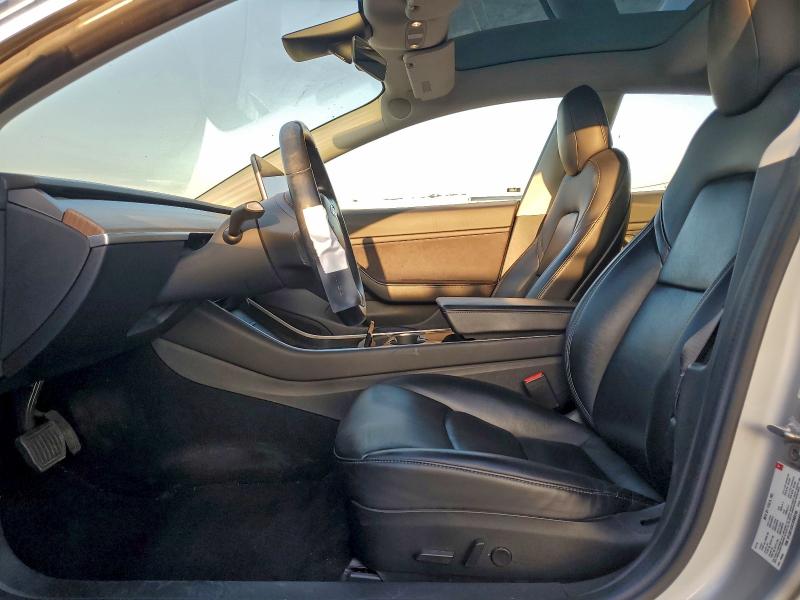 Фото 7 - TESLA MODEL 3