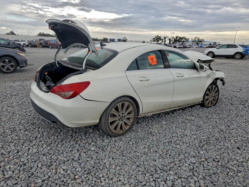 Фото 3 - MERCEDES-BENZ CLA-CLASS