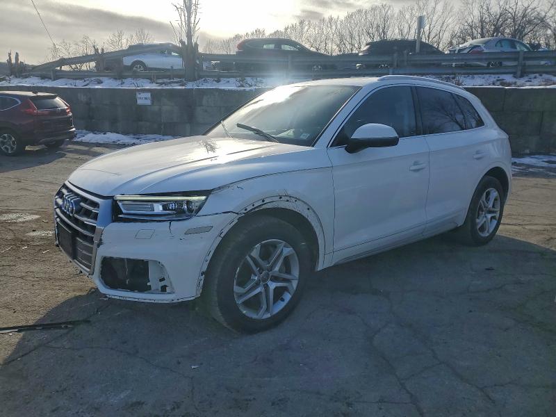 Фото 1 - AUDI Q5