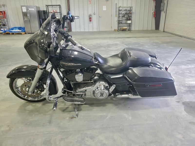 HARLEY-DAVIDSON FL 2014