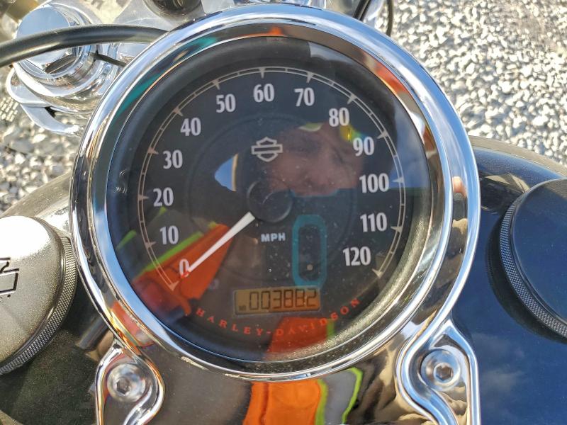 HARLEY-DAVIDSON FX 2012