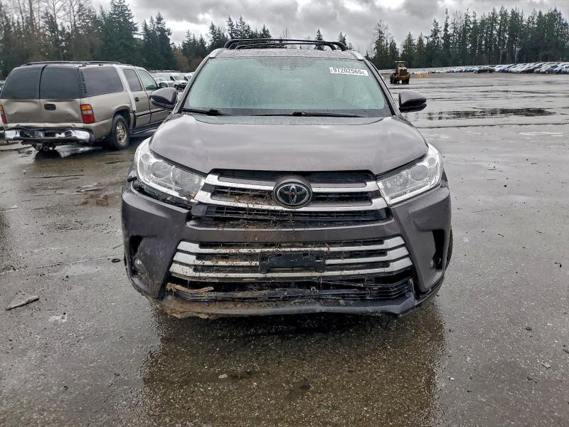 Фото 5 - TOYOTA HIGHLANDER