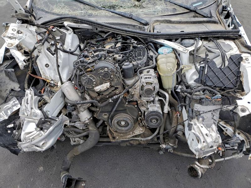 Фото 11 - AUDI A4