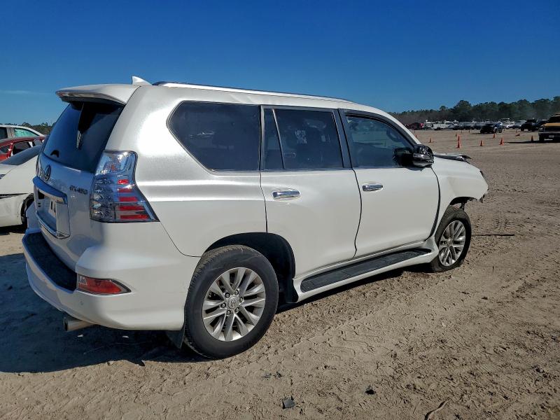 Фото 3 - LEXUS GX
