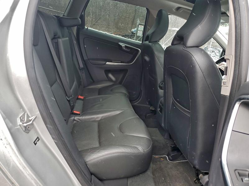 Фото 11 - VOLVO XC60