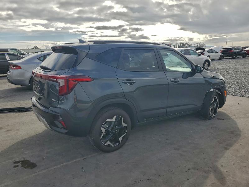 Фото 3 - KIA SELTOS