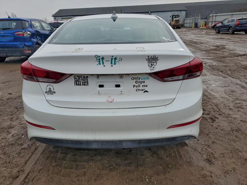 Фото 6 - HYUNDAI ELANTRA