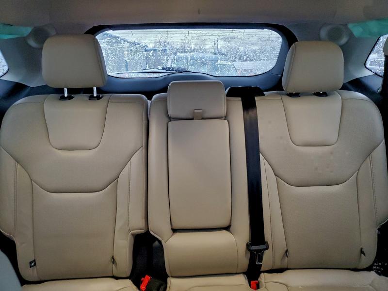 Фото 10 - FORD EDGE