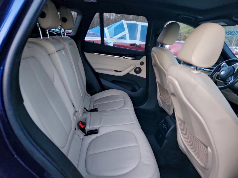 Фото 11 - BMW X1