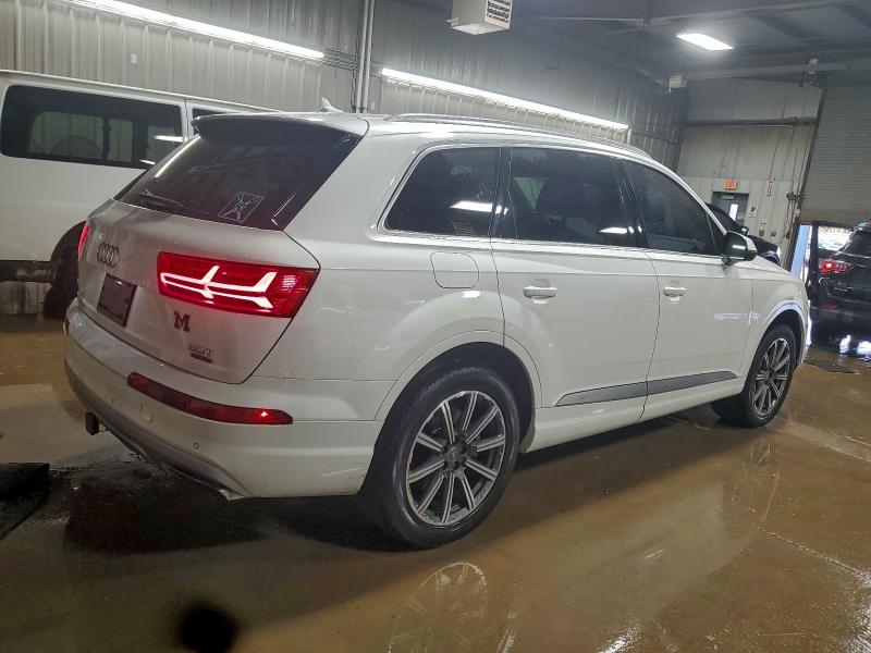 Фото 3 - AUDI Q7