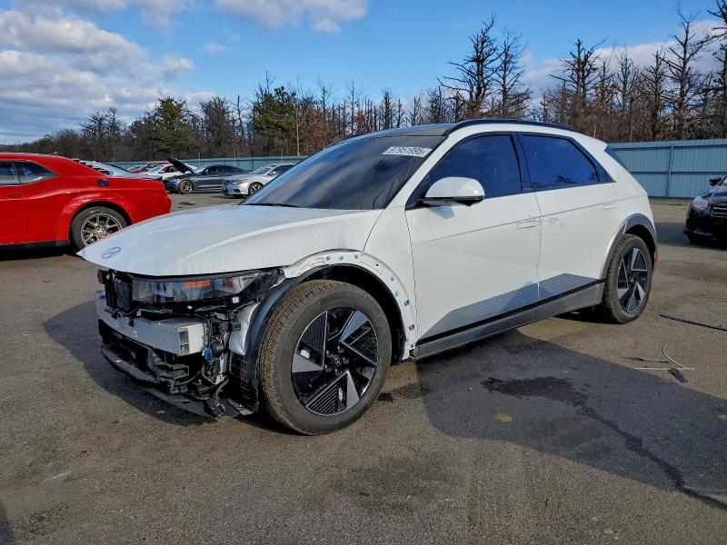 Фото 1 - HYUNDAI IONIQ