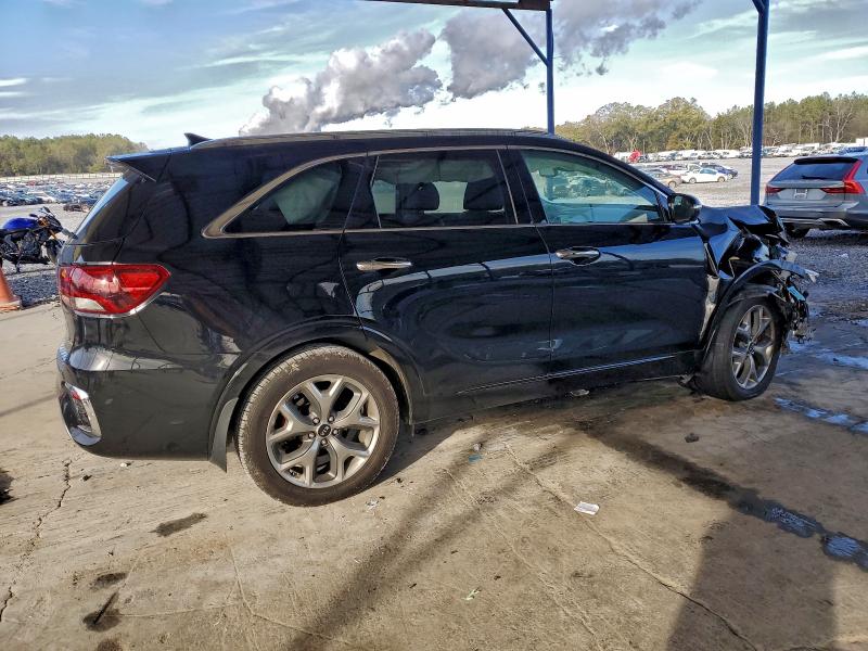 Фото 3 - KIA SORENTO