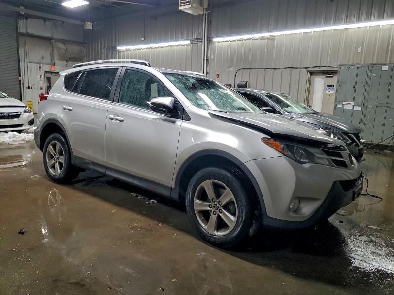 Фото 4 - TOYOTA RAV4