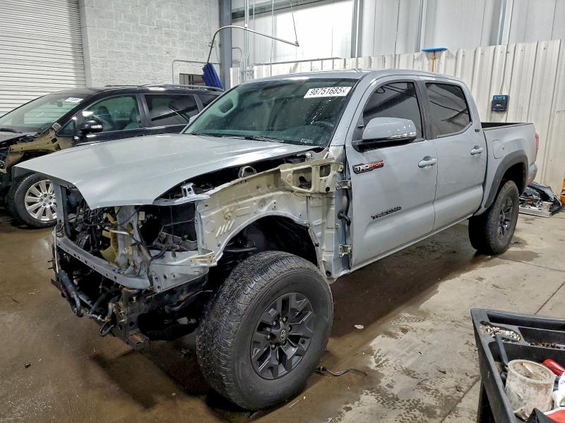 Фото 1 - TOYOTA TACOMA