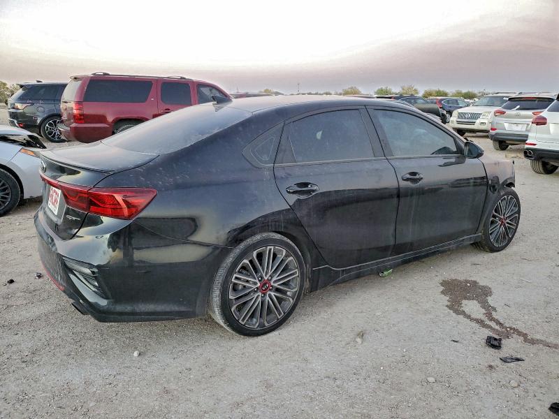 Фото 3 - KIA FORTE