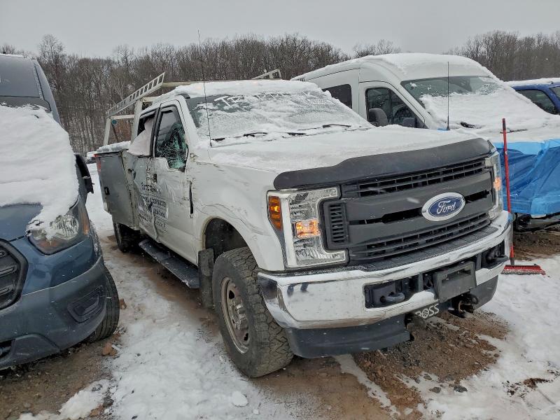 FORD F350 2018 VIN 1FD8W3F61JEB61231