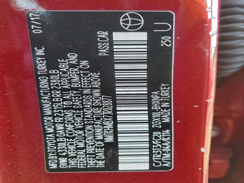 Фото 14 - TOYOTA C-HR