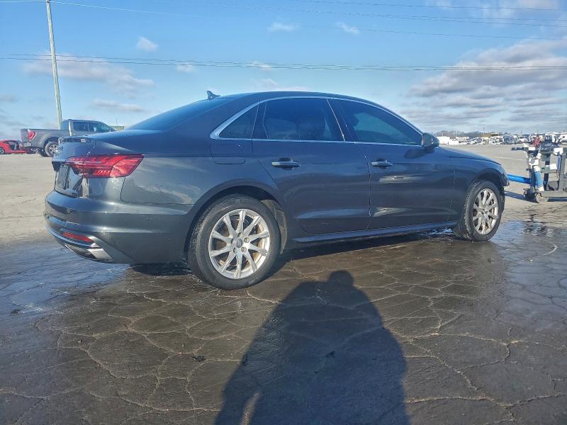 Фото 3 - AUDI A4