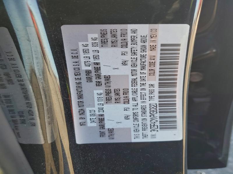 Фото 13 - MAZDA 3