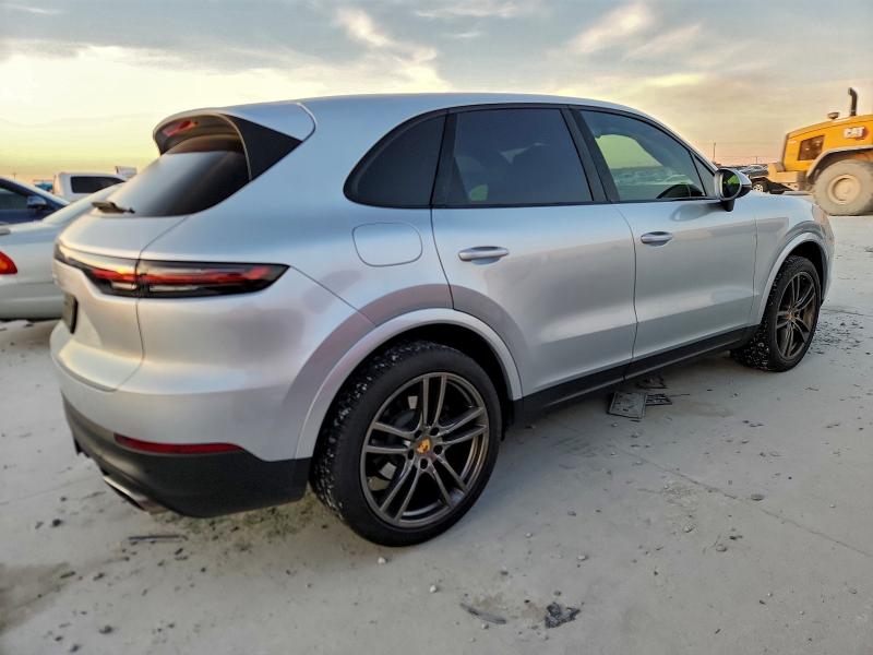 Фото 3 - PORSCHE CAYENNE