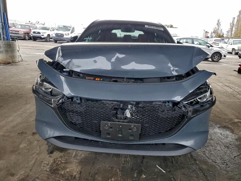 Фото 5 - MAZDA 3