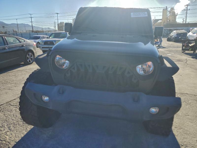 Фото 5 - JEEP WRANGLER