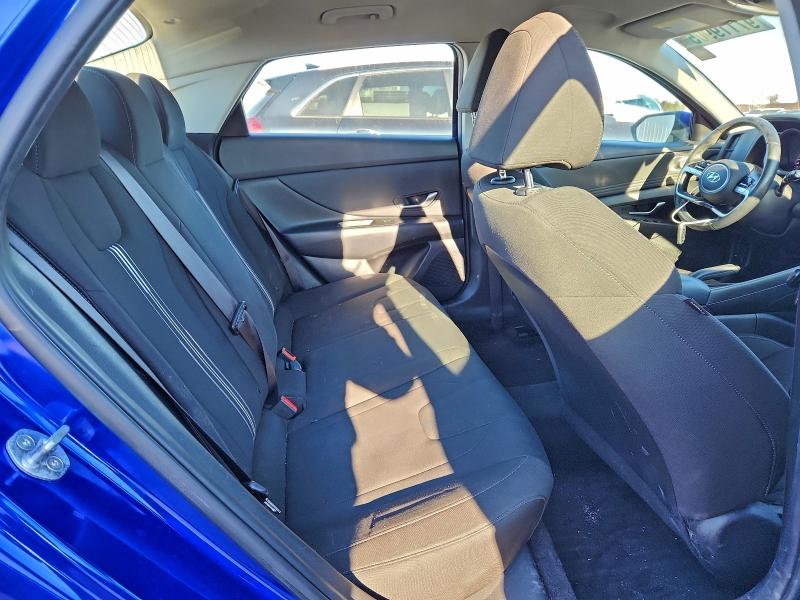 Фото 10 - HYUNDAI ELANTRA