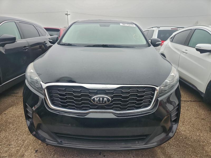 Фото 5 - KIA SORENTO