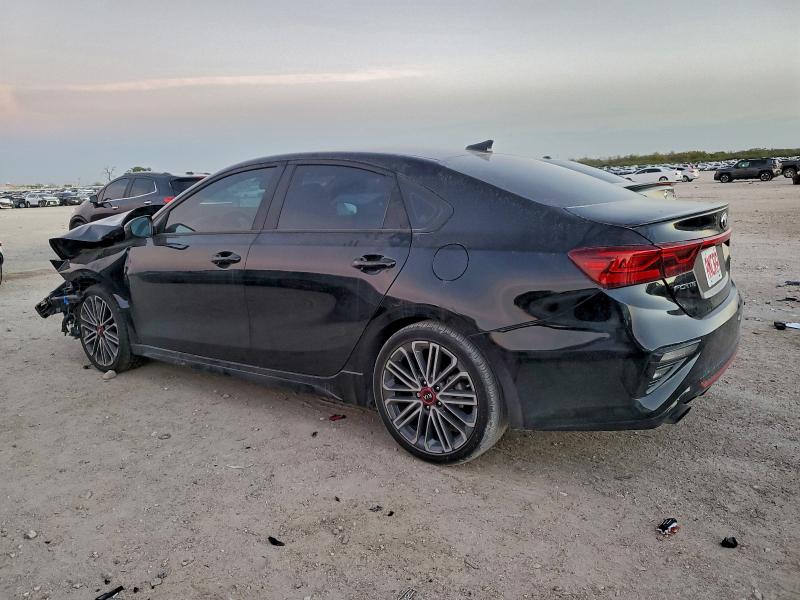 Фото 2 - KIA FORTE