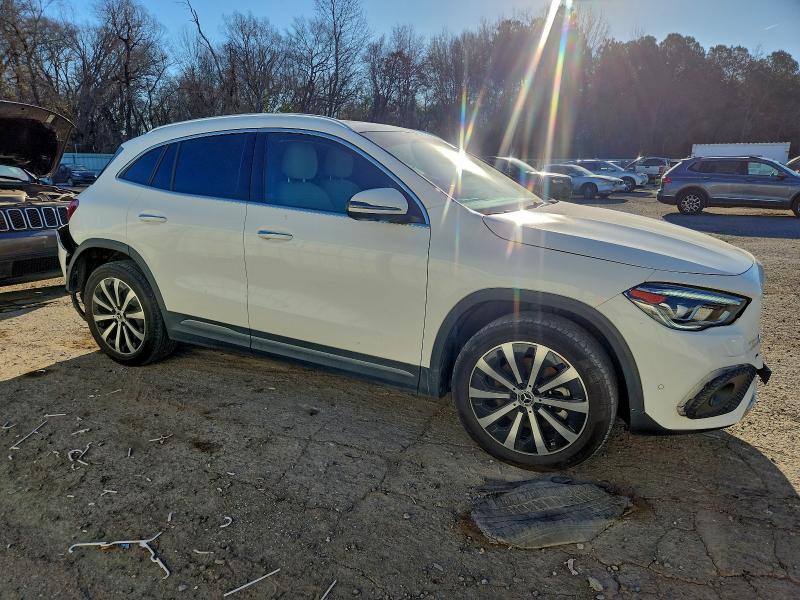 Фото 4 - MERCEDES-BENZ GLA-CLASS