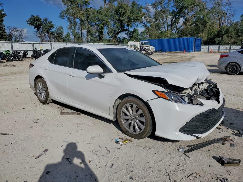 Фото 4 - TOYOTA CAMRY