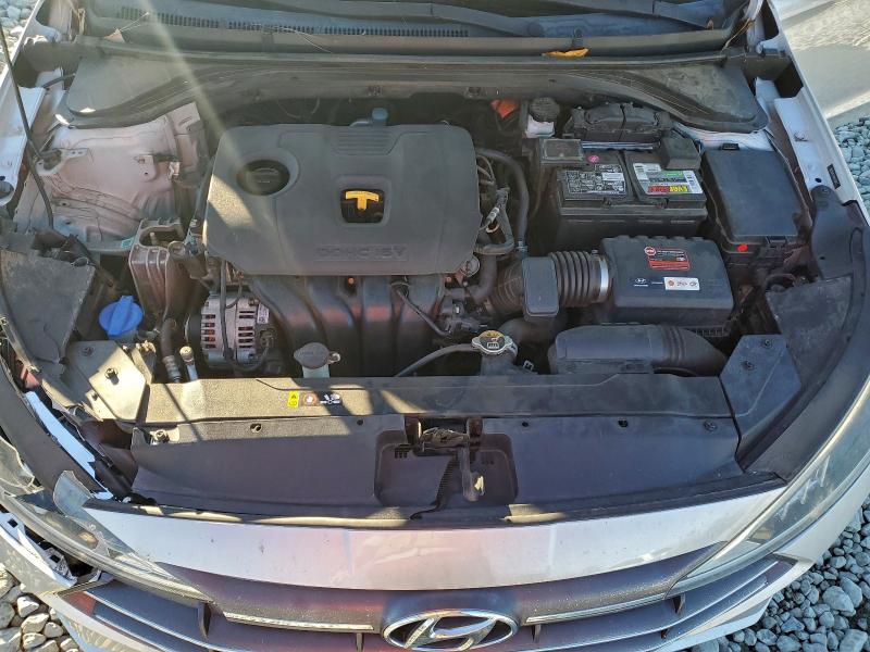 Фото 11 - HYUNDAI ELANTRA