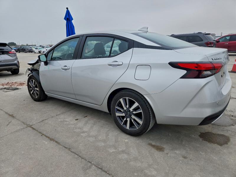 Фото 2 - NISSAN VERSA