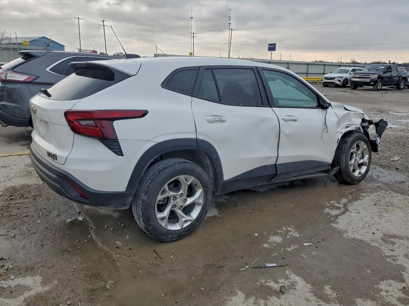 Фото 3 - CHEVROLET TRAX