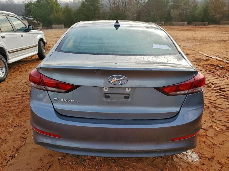 Фото 6 - HYUNDAI ELANTRA