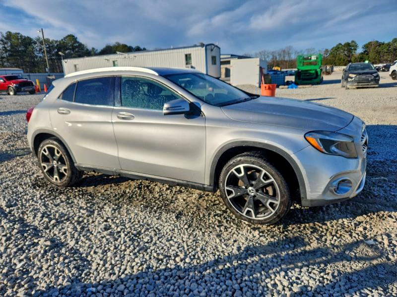 Фото 4 - MERCEDES-BENZ GLA-CLASS