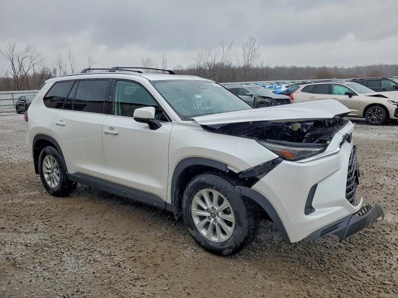 TOYOTA GRAND HIGH 2024 VIN 5TDAAAB50RS051976