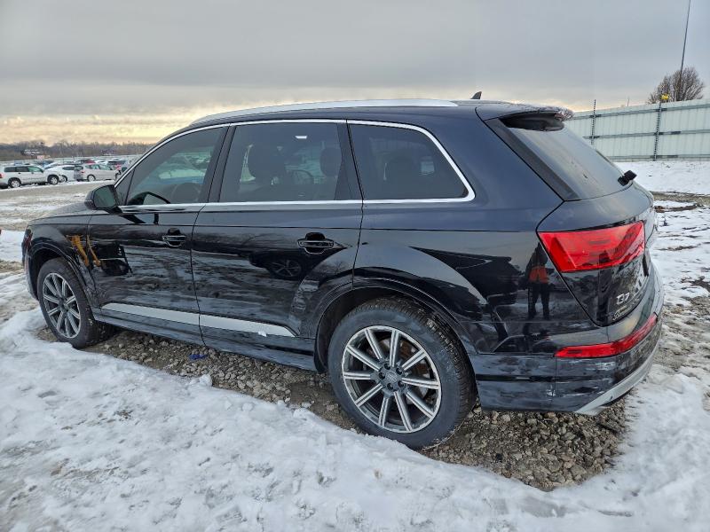 Фото 2 - AUDI Q7