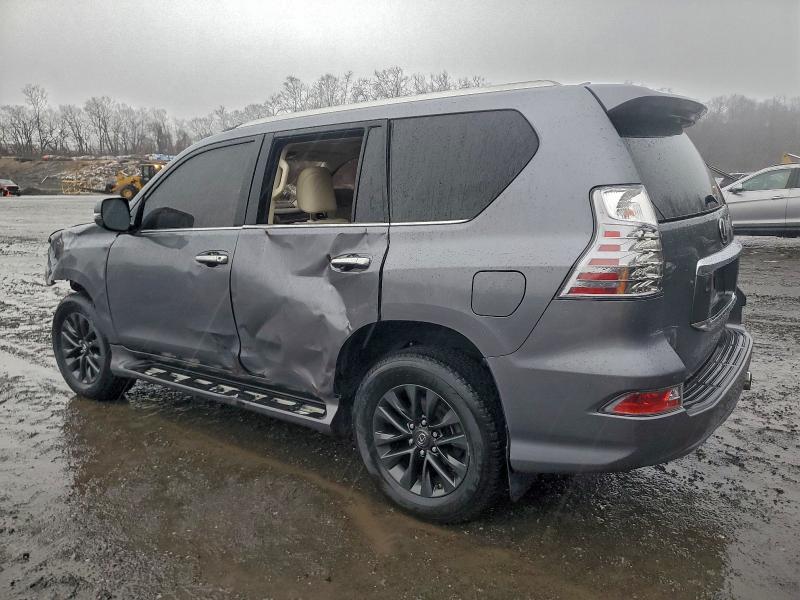 Фото 2 - LEXUS GX