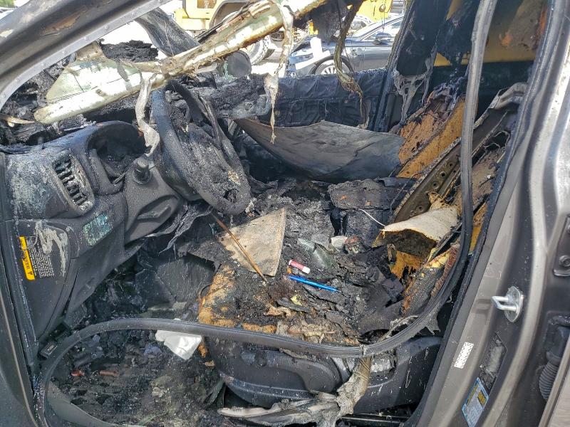 Фото 7 - KIA SPORTAGE