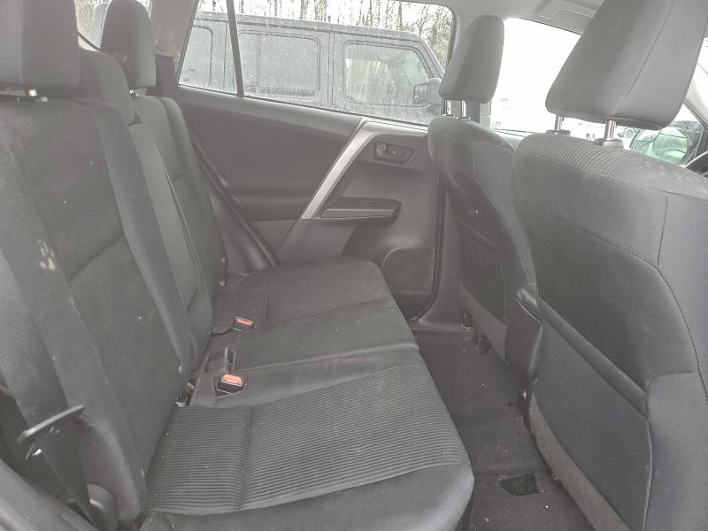 Фото 10 - TOYOTA RAV4