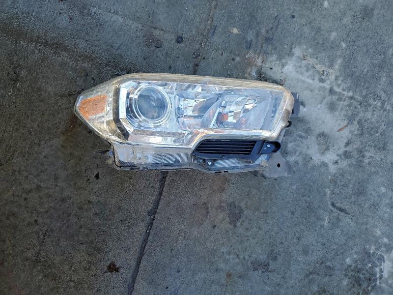 Фото 12 - TOYOTA TACOMA