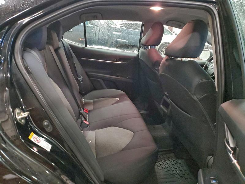 Фото 10 - TOYOTA CAMRY