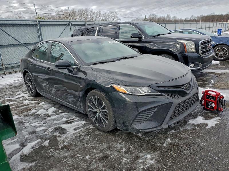 Фото 4 - TOYOTA CAMRY