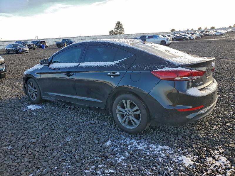 Фото 2 - HYUNDAI ELANTRA