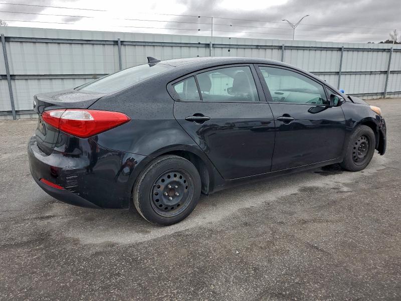 Фото 3 - KIA FORTE