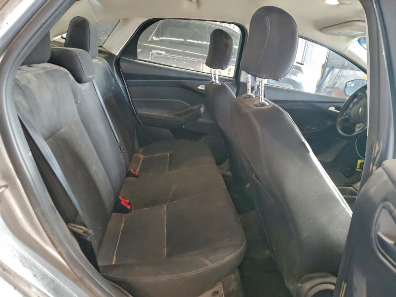 Фото 10 - FORD FOCUS