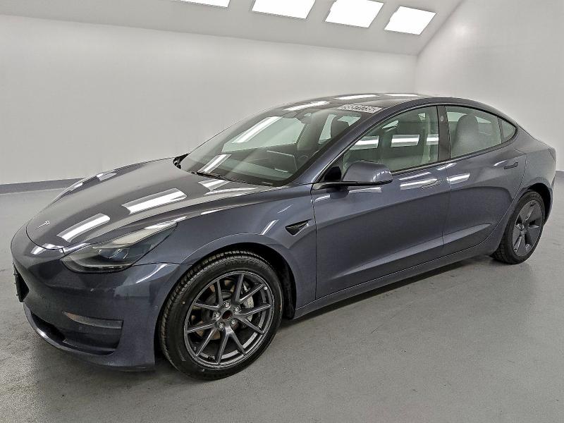 Фото 1 - TESLA MODEL 3