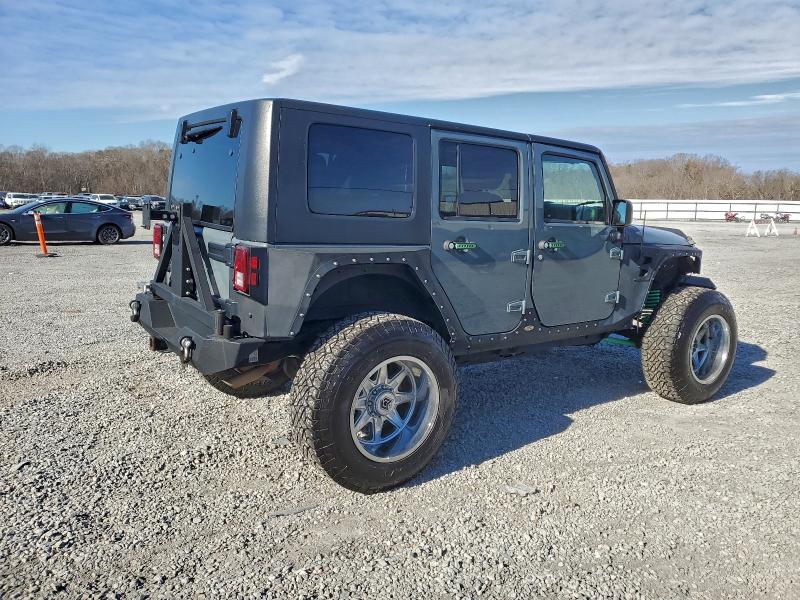 Фото 3 - JEEP WRANGLER