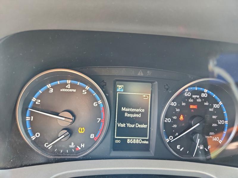 Фото 9 - TOYOTA RAV4